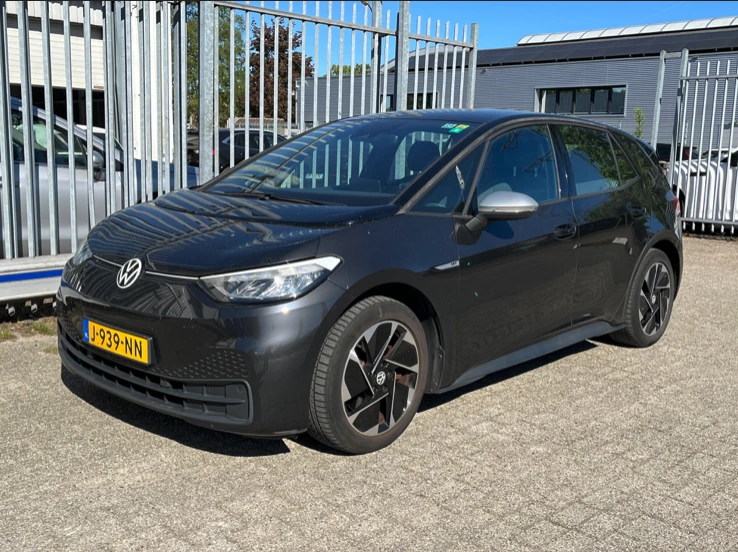 VW ID.3 58 kWh 1st Edition, снимка 2 - Автомобили и джипове - 54409423