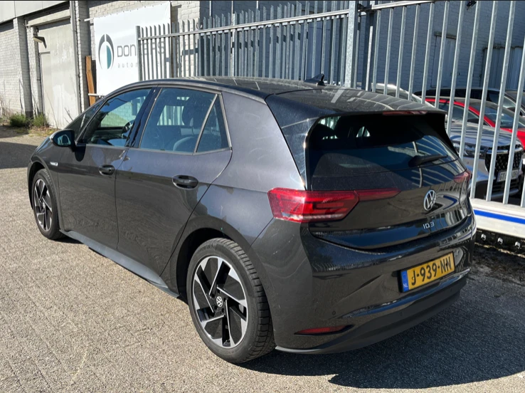 VW ID.3 58 kWh 1st Edition, снимка 4 - Автомобили и джипове - 54409423