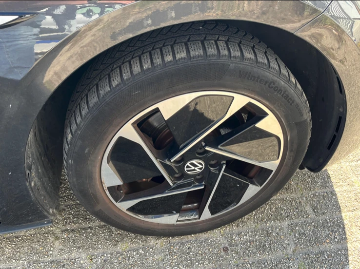 VW ID.3 58 kWh 1st Edition, снимка 9 - Автомобили и джипове - 54409423