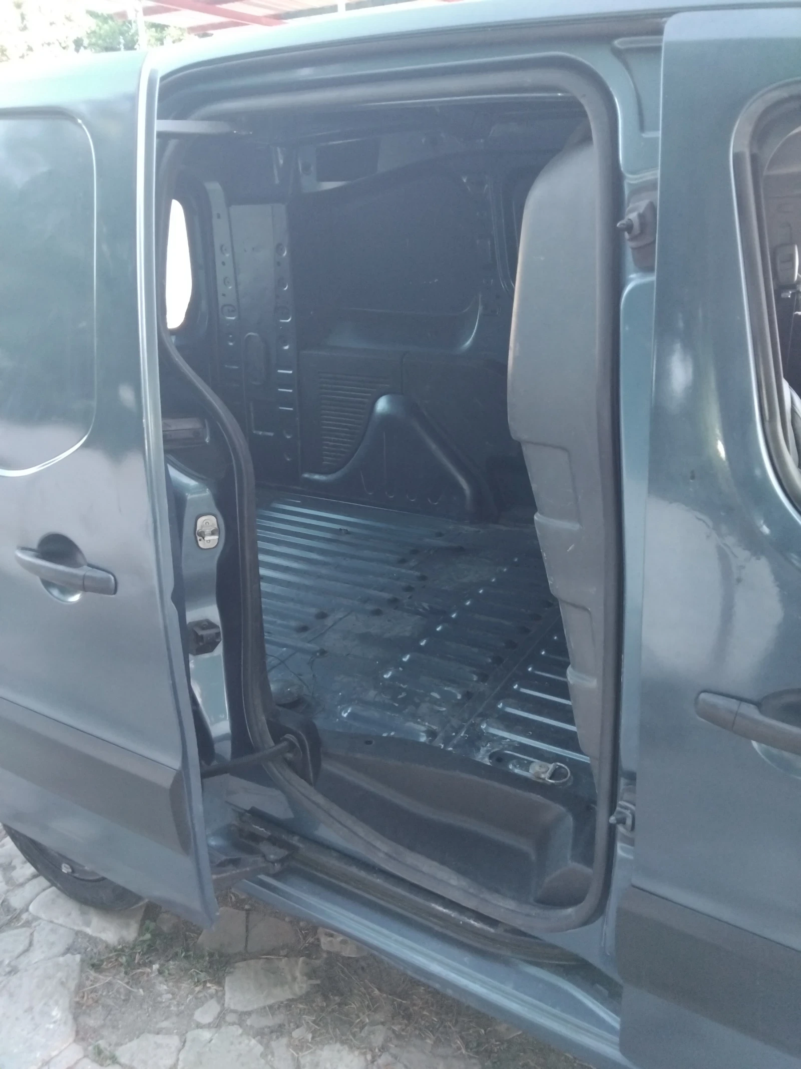 Peugeot Partner 1.6 HDI 90к.с LONG - изображение 7
