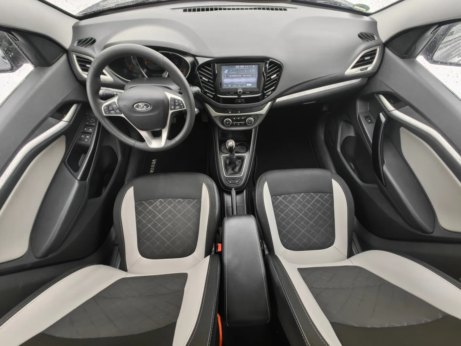 Lada Vesta CROSS 1.6 ������ 102 ��, ���� 6, ��� ���������  | Mobile.bg � ����������� 12