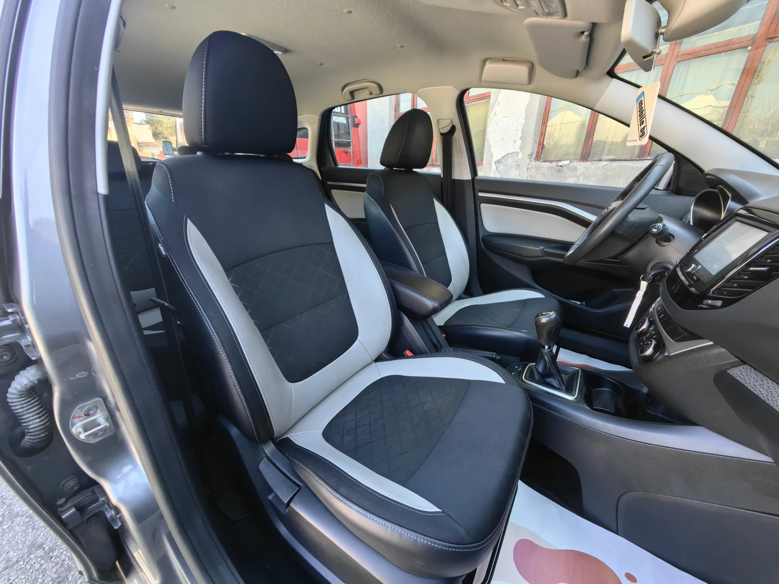 Lada Vesta CROSS 1.6 Бензин 102 кс, Евро 6, Топ състояние , снимка 14 - Автомобили и джипове - 53540126