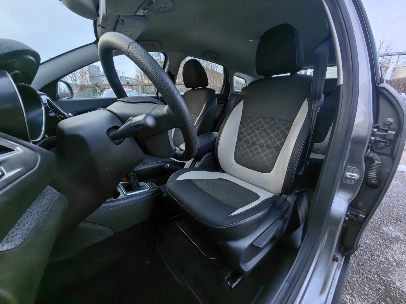 Lada Vesta CROSS 1.6 ������ 102 ��, ���� 6, ��� ���������  | Mobile.bg � ����������� 14