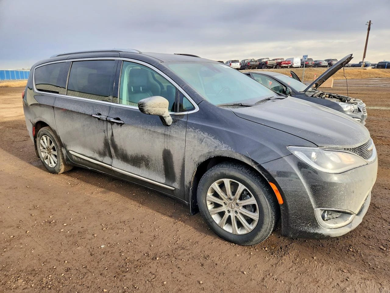 Chrysler Pacifica 3.6l Touring L Plus, снимка 4 - Автомобили и джипове - 53831570
