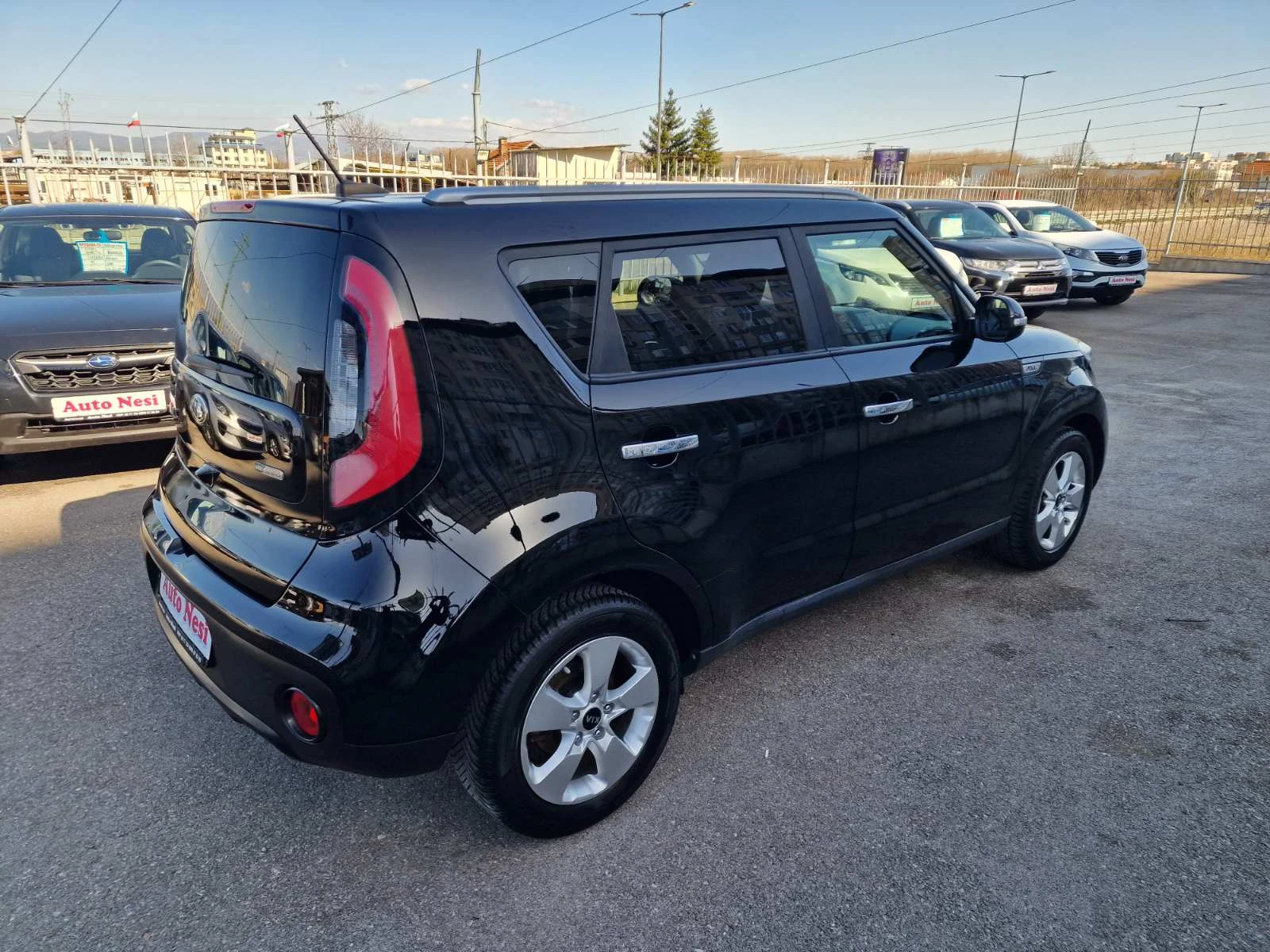Kia Soul 1.6I-БЕНЗИН-NAVI-CAMERA-LED-EU6, снимка 4 - Автомобили и джипове - 53838372