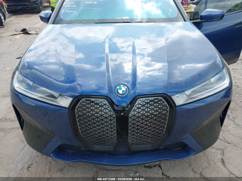 BMW iX xDrive50, снимка 10 - Автомобили и джипове - 54509031