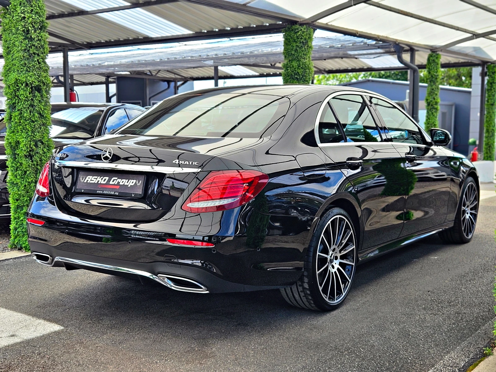 Mercedes-Benz E 400 AMG/4MAT/GERMANY/DIGITAL/DISTR/360CAM/ПОДГРЕВ/LIZI, снимка 5 - Автомобили и джипове - 54563287