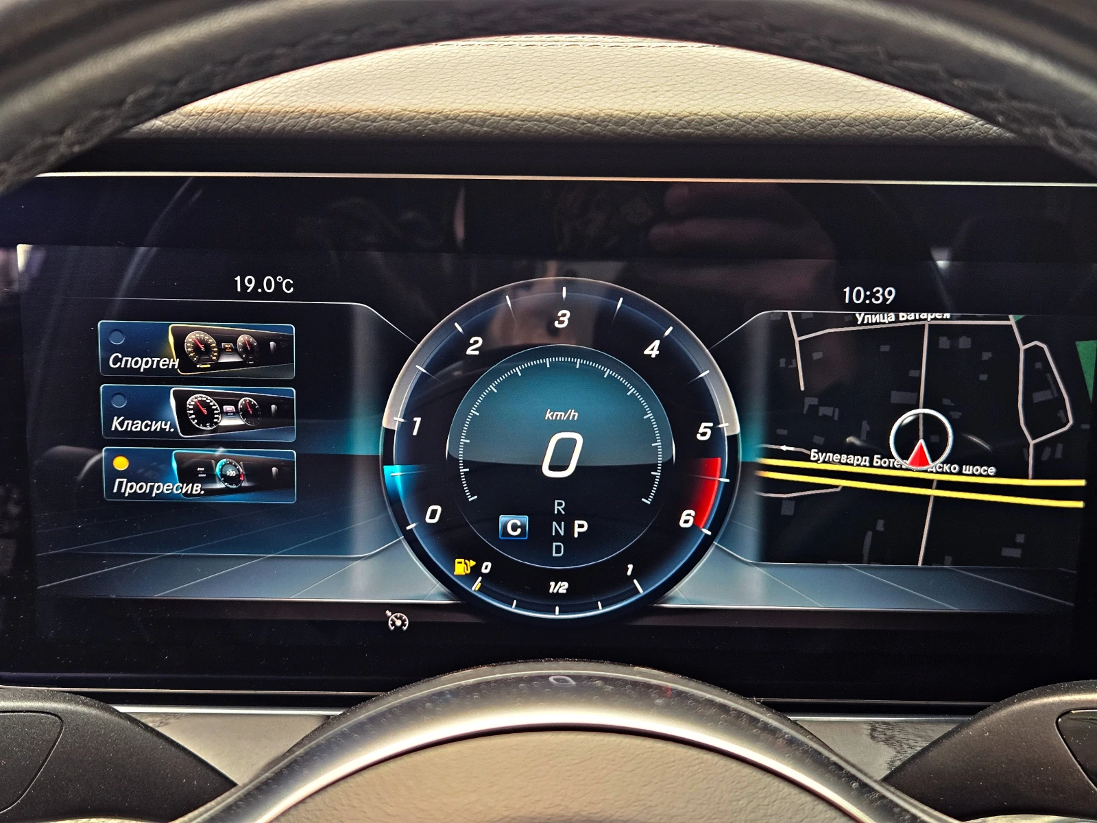 Mercedes-Benz E 400 AMG/4MAT/GERMANY/DIGITAL/DISTR/360CAM/ПОДГРЕВ/LIZI, снимка 9 - Автомобили и джипове - 54563287
