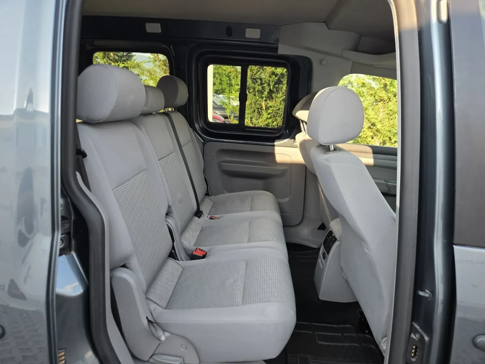 VW Caddy 2.0i-109кс= ФАБРИЧЕН МЕТАН= КЛИМАТРОНИК= ПЪТНИЧЕСК, снимка 14 - Автомобили и джипове - 54824698