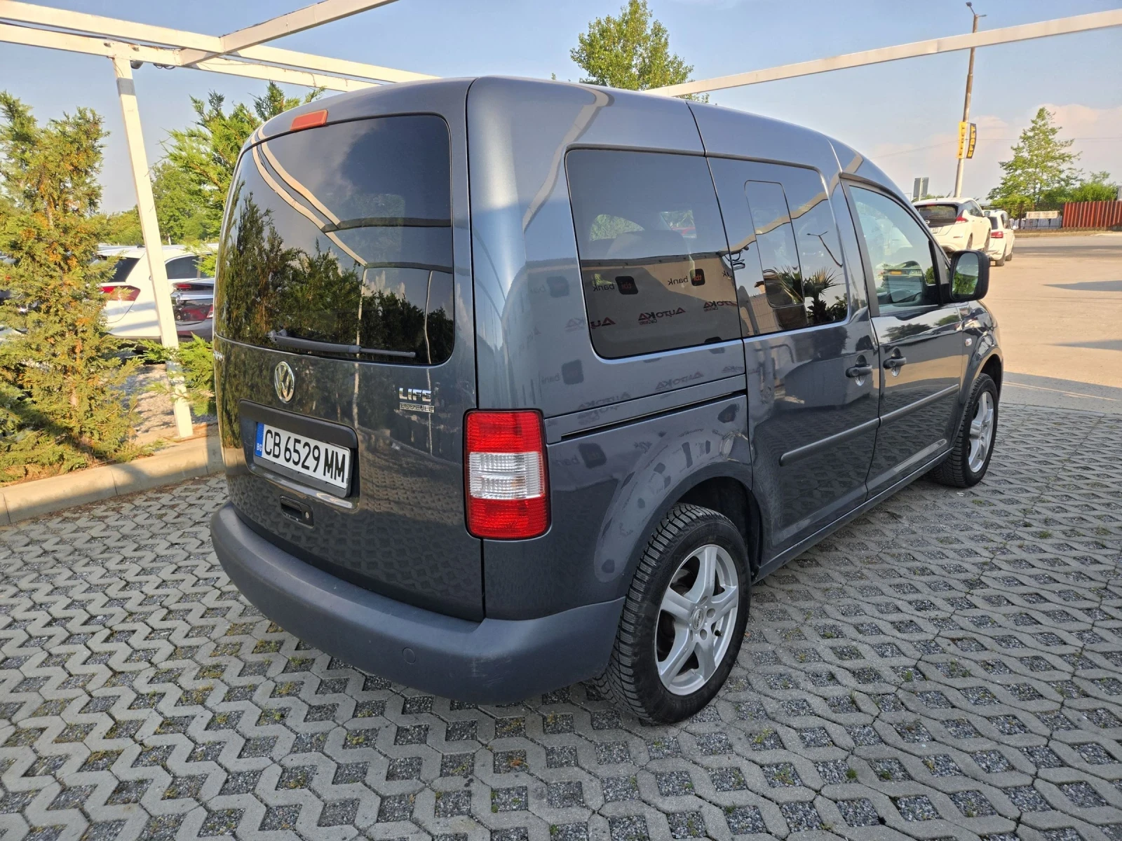 VW Caddy 2.0i-109кс= ФАБРИЧЕН МЕТАН= КЛИМАТРОНИК= ПЪТНИЧЕСК, снимка 3 - Автомобили и джипове - 54824698