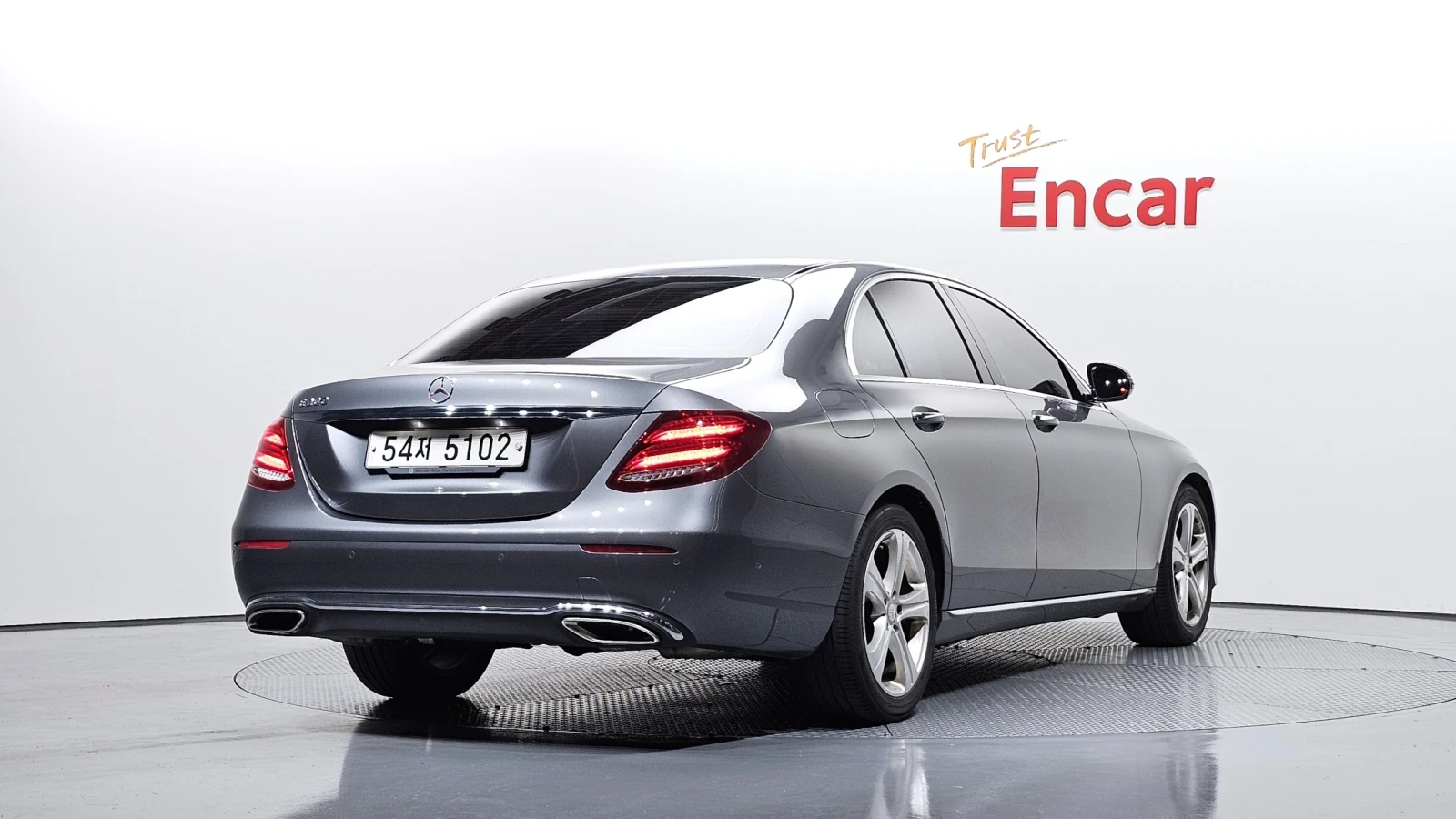 Mercedes-Benz E 300 E300 AMG Line | Panorama | Burmester | 360 Camera | Mobile.bg � ����������� 9