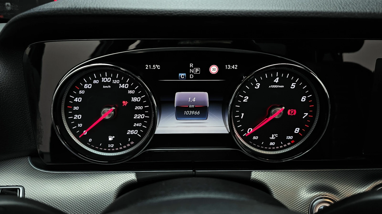 Mercedes-Benz E 300 E300 AMG Line | Panorama | Burmester | 360 Camera | Mobile.bg � ����������� 10