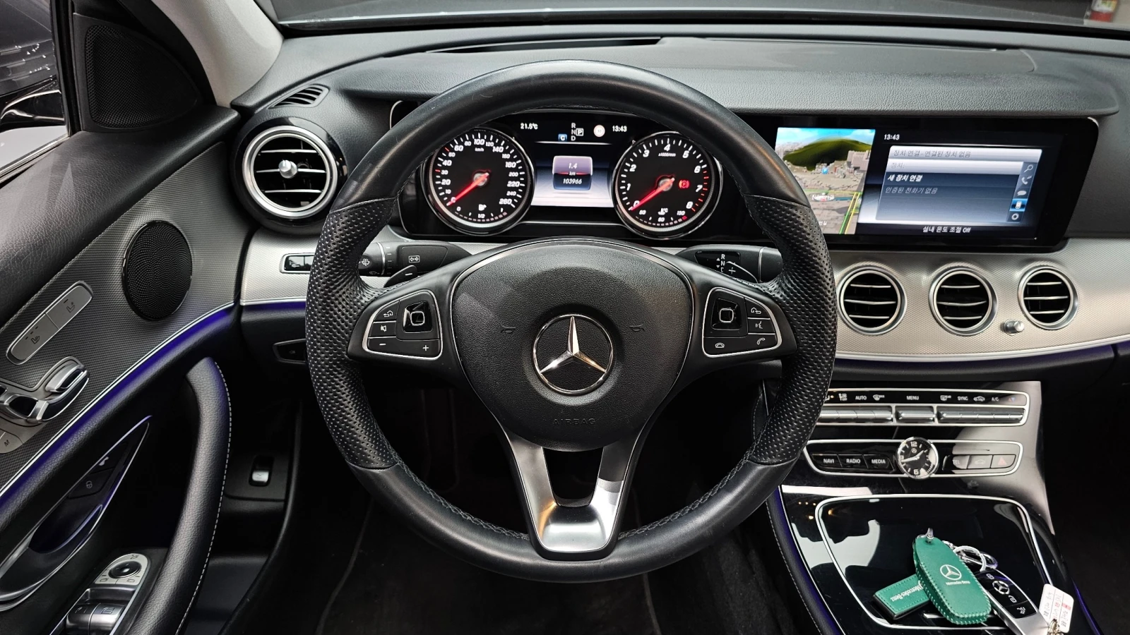 Mercedes-Benz E 300 E300 AMG Line | Panorama | Burmester | 360 Camera | Mobile.bg � ����������� 5