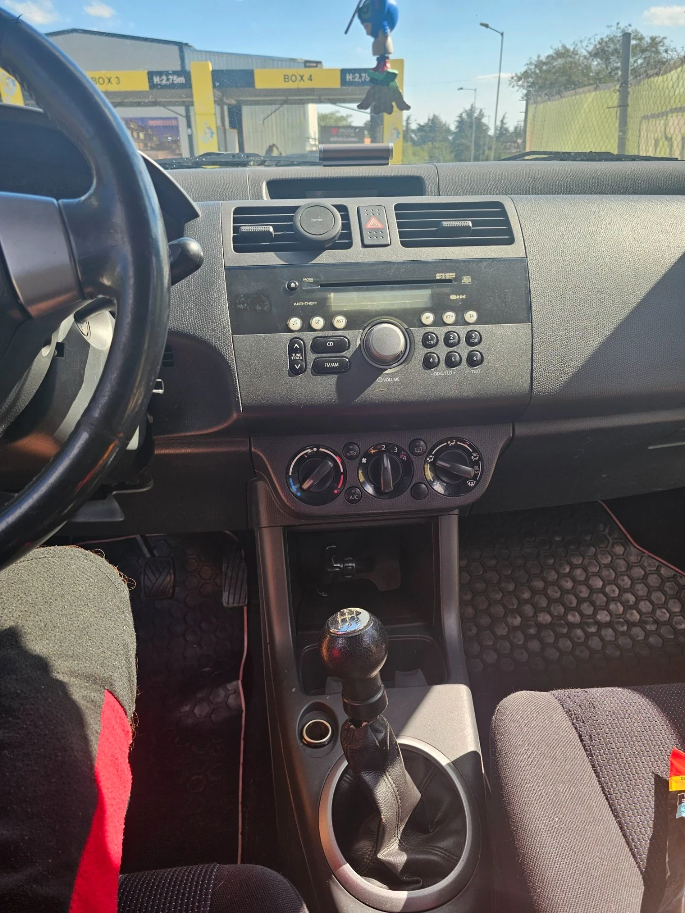 Suzuki Swift 4x4 1.3, снимка 10 - Автомобили и джипове - 55970045