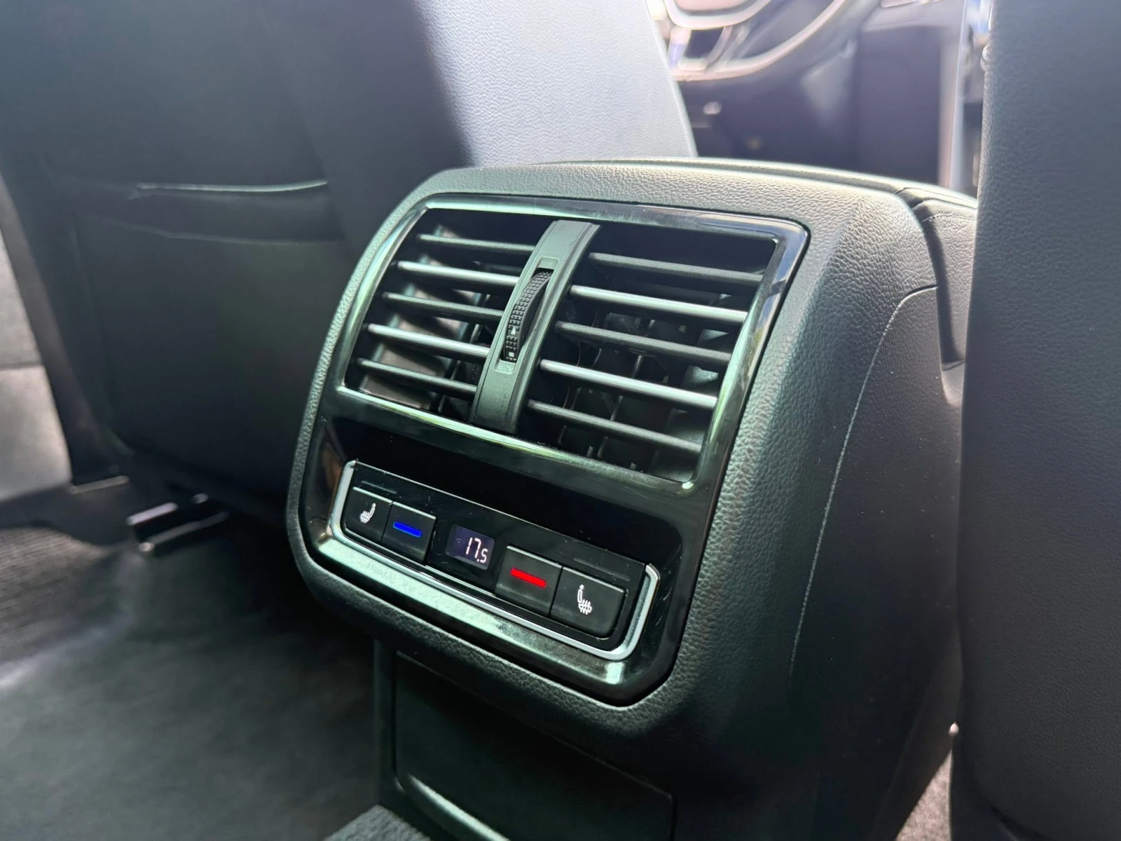 VW Passat 2.0 TSI CH 4x4 | Mobile.bg � ����������� 17