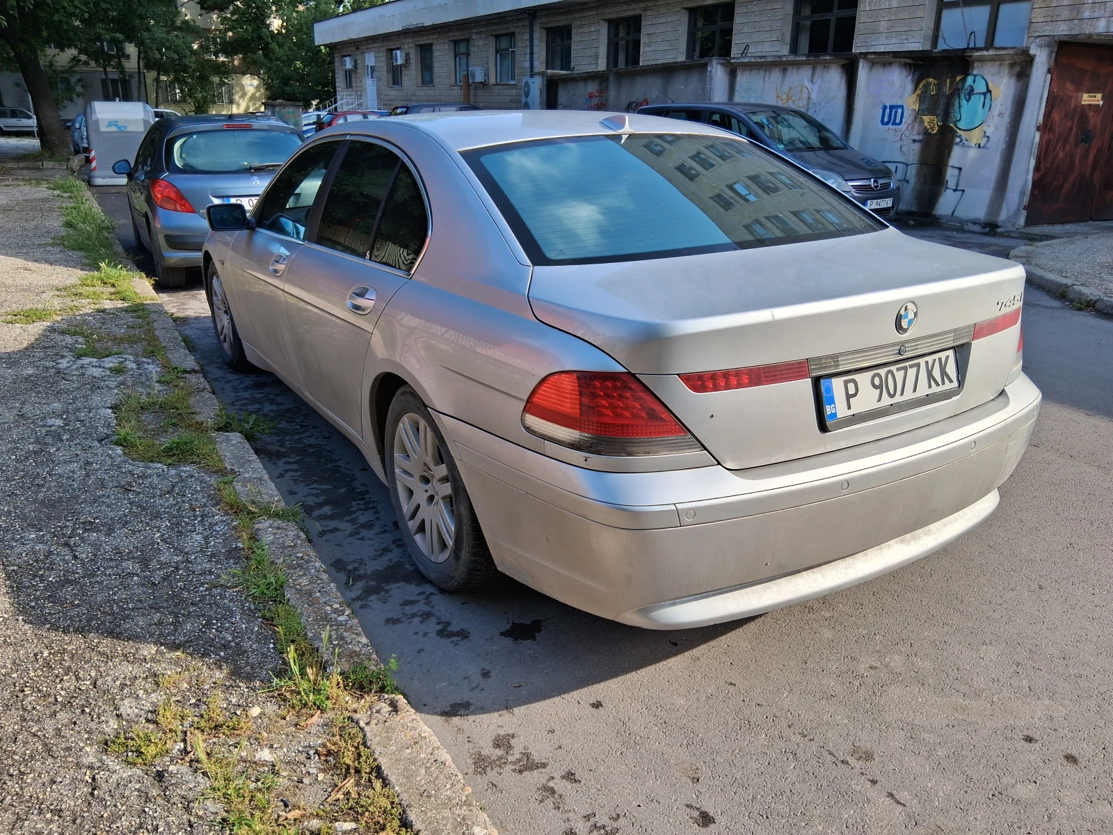 BMW 745 ПРУЖИНА, снимка 3 - Автомобили и джипове - 56600113