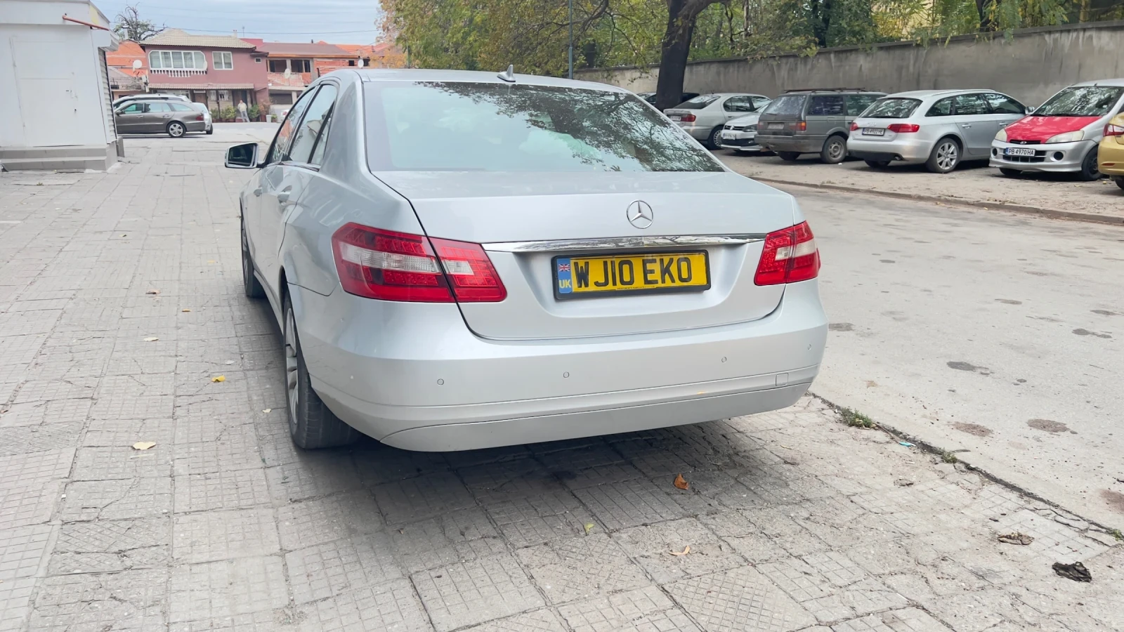 Mercedes-Benz E 200, снимка 4 - Автомобили и джипове - 56710607
