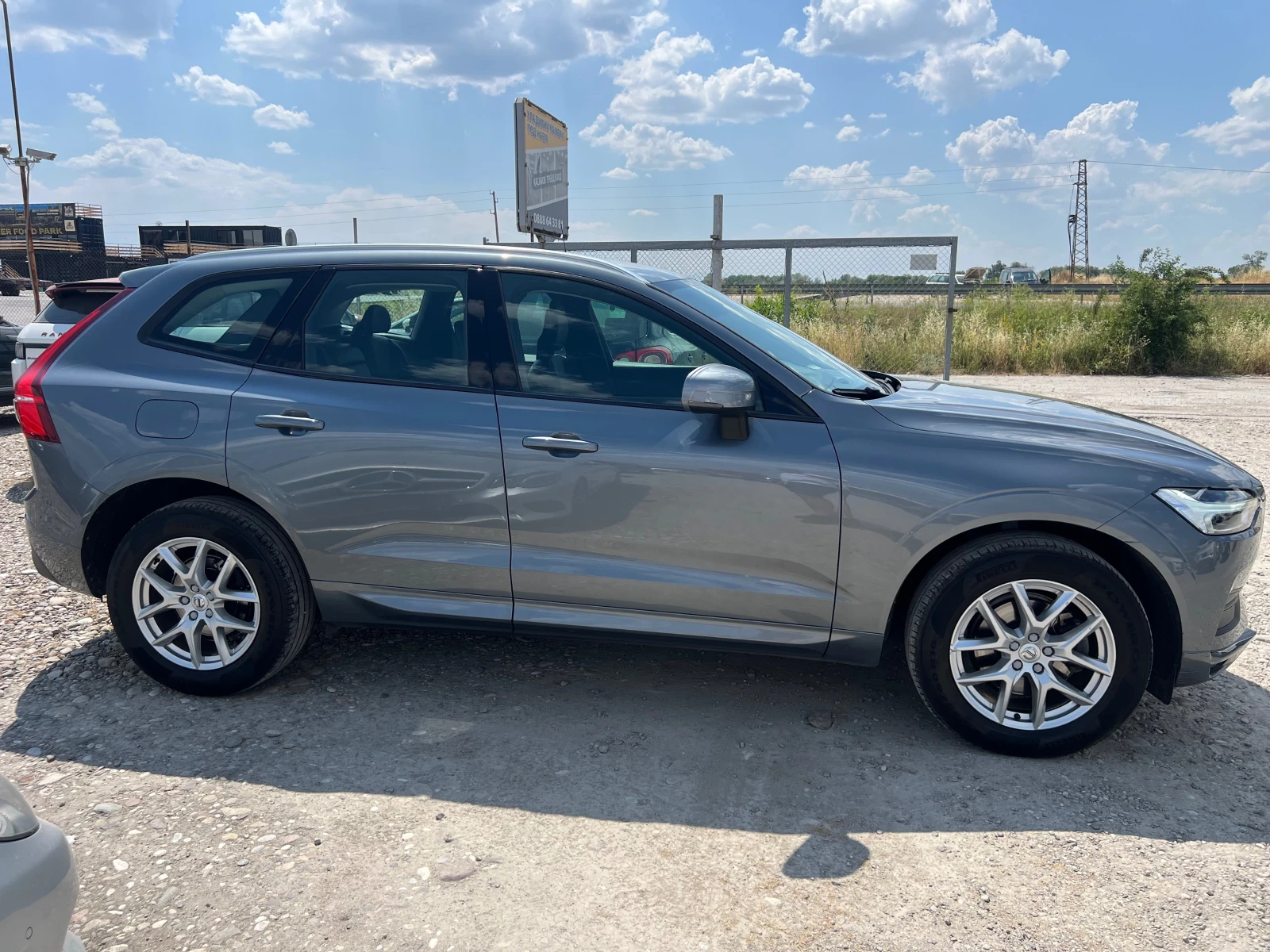 Volvo XC60 2.0 D AWD - изображение 4