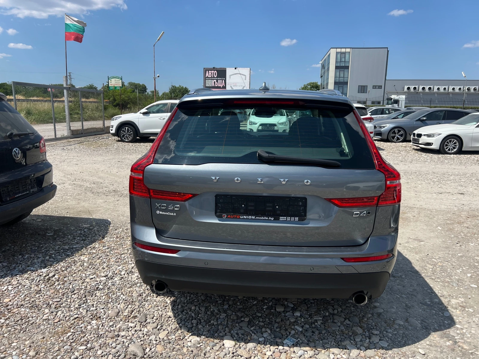 Volvo XC60 2.0 D AWD - изображение 6