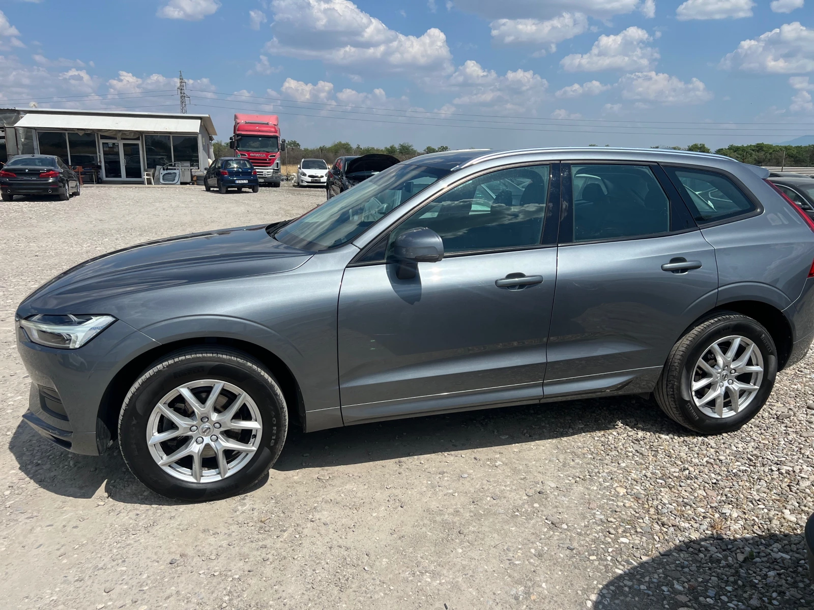 Volvo XC60 2.0 D AWD - изображение 8