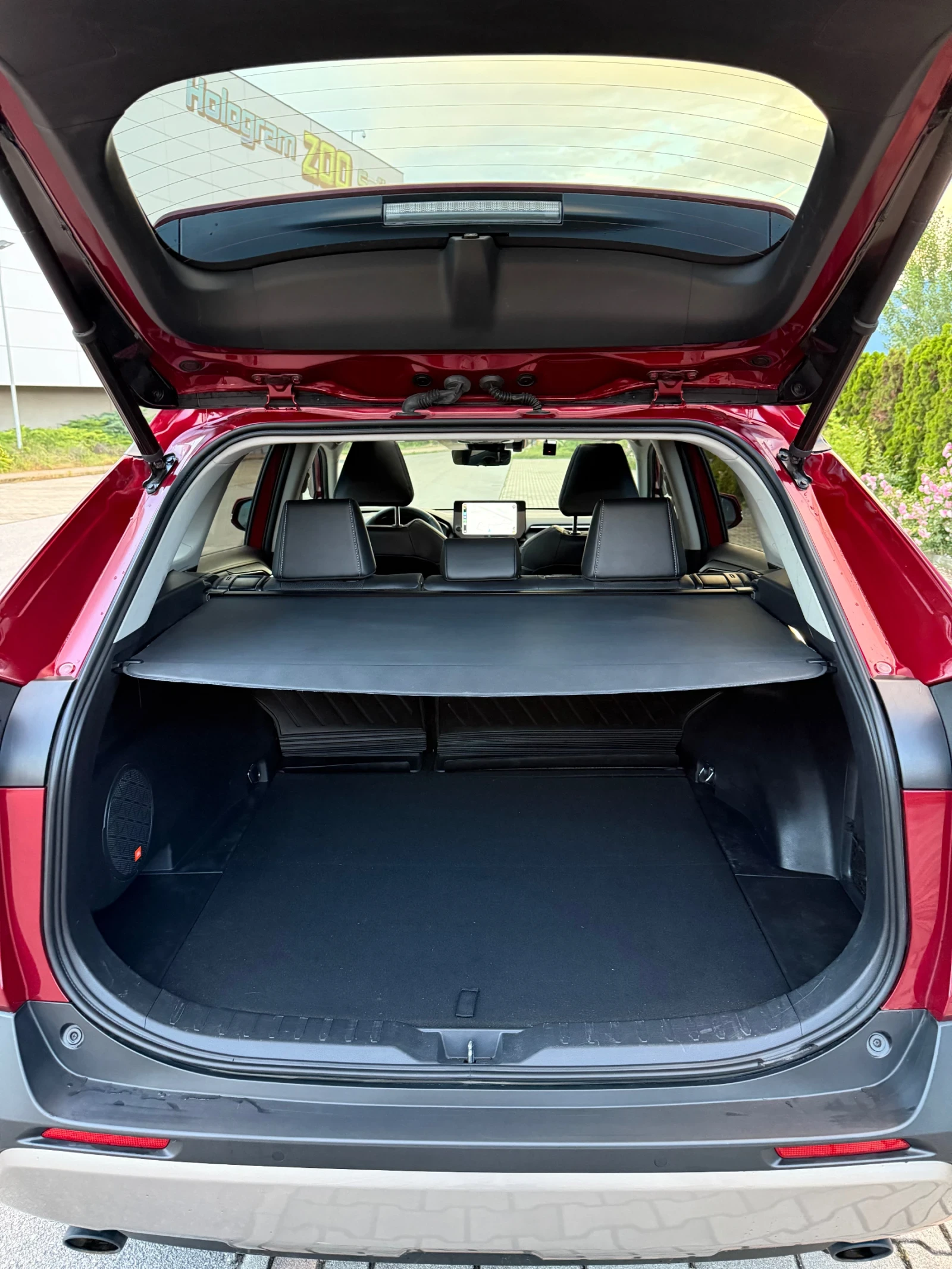Toyota Rav4 Hybrid LIMITED, снимка 12 - Автомобили и джипове - 54876096