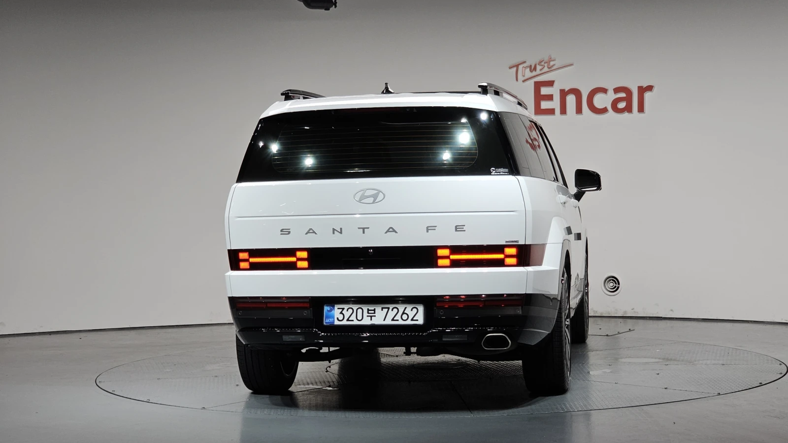 Hyundai Santa fe 2.5T Calligraphy* BOSE* ЕЛ. БАГАЖНИК* КРАЙНА ЦЕНА, снимка 4 - Автомобили и джипове - 55245686