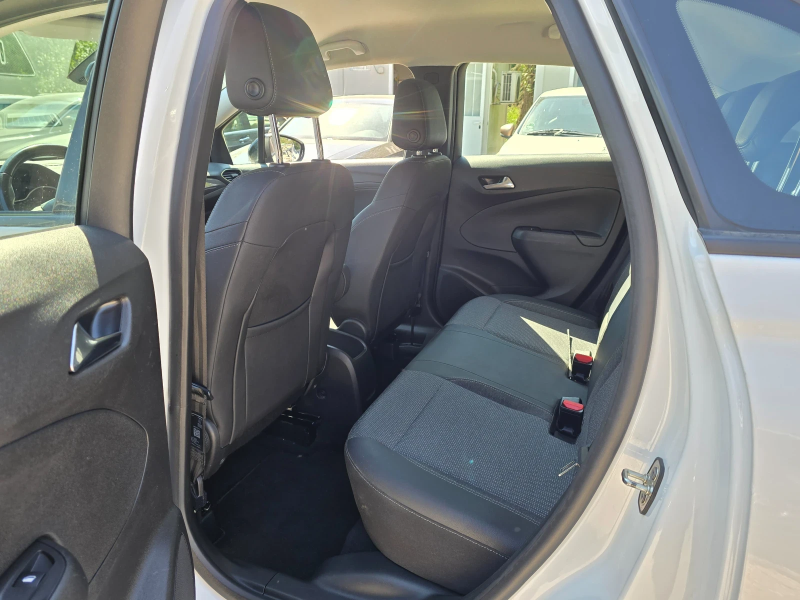 Opel Crossland X 1.5ECOTEC ELEGANCE 110к.с , снимка 11 - Автомобили и джипове - 55485082