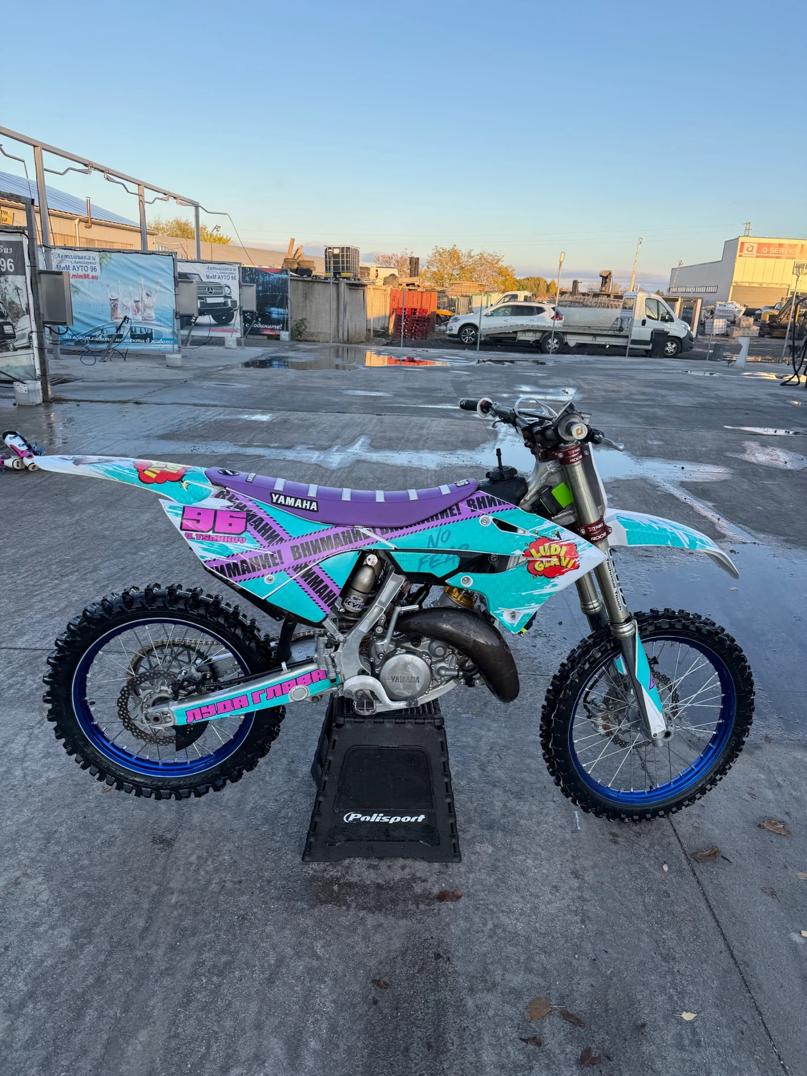 Yamaha Yz Има много тунинг за повече информация звъннете