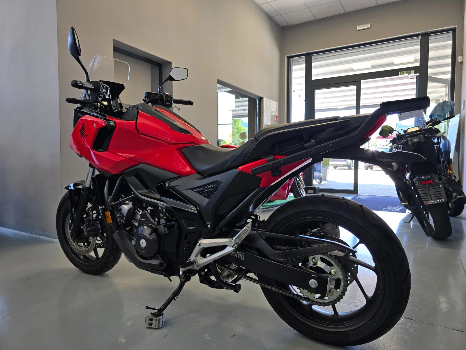 Honda Nc 750X, DCT, 2000км.!, снимка 5 - Мотоциклети и мототехника - 55372579