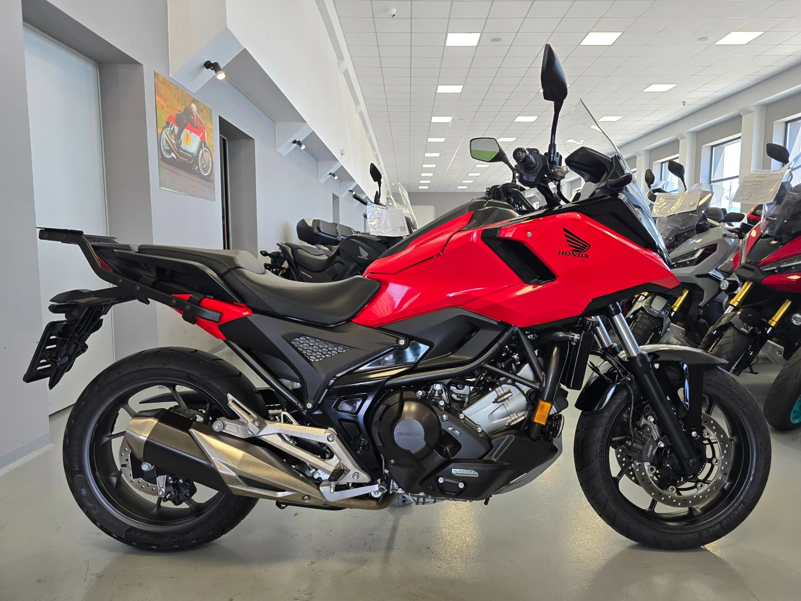 Honda Nc 750X, DCT, 2000км.!, снимка 3 - Мотоциклети и мототехника - 55372579