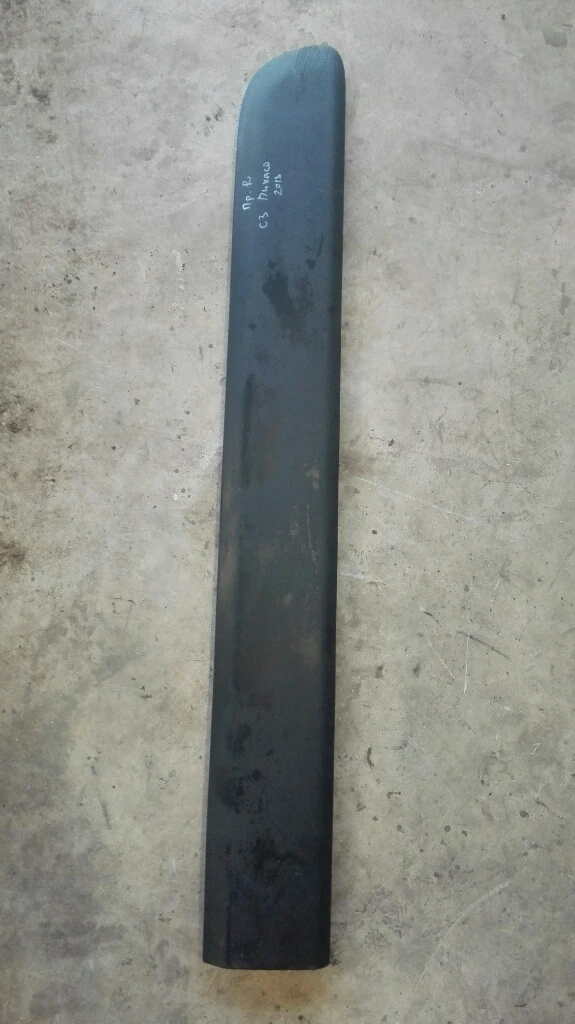 лайсна врата предна дясна Ситроен Ц3 Пикасо