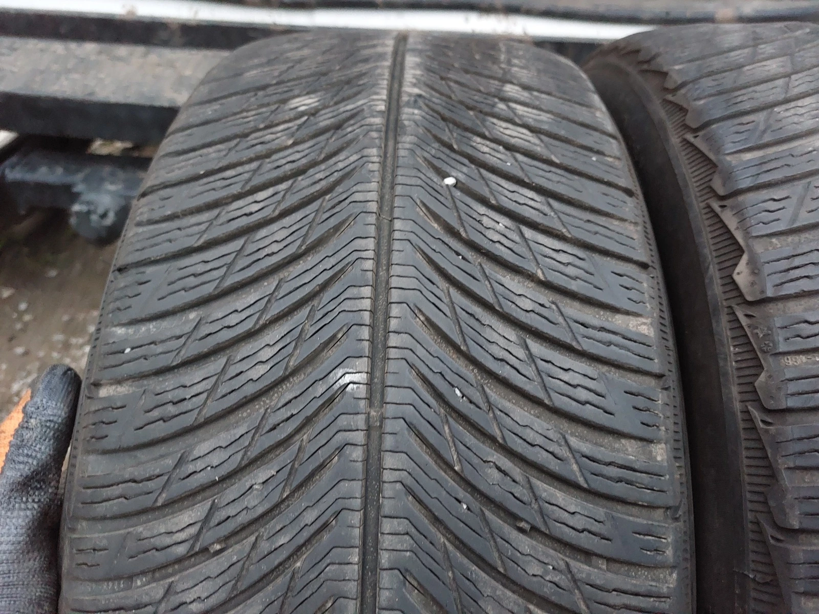 ���� 245/45R19 | Mobile.bg � ����������� 2