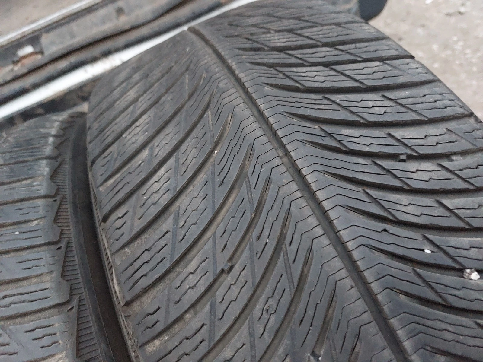 ���� 245/45R19 | Mobile.bg � ����������� 3
