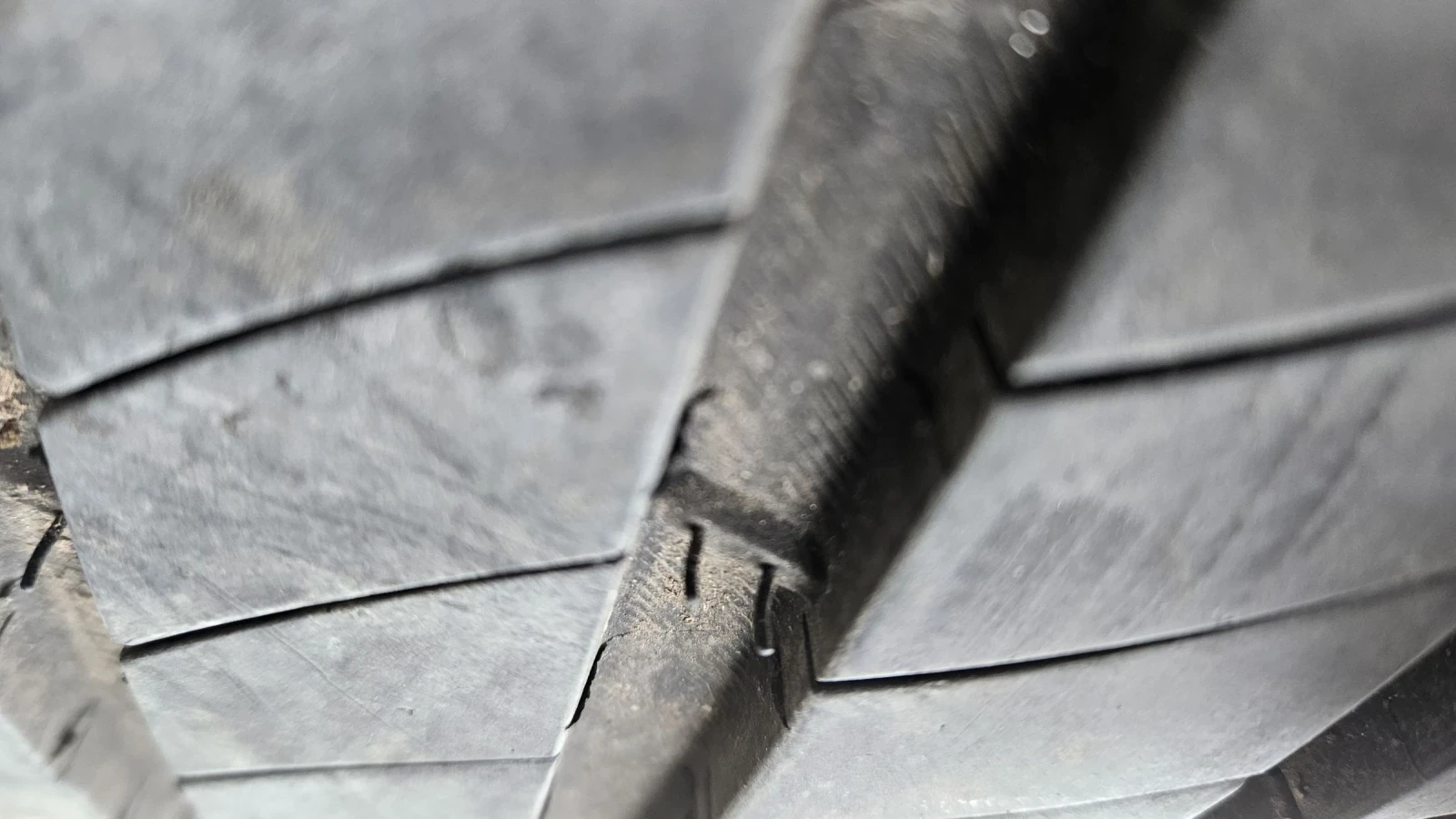 ���� 235/55R19 | Mobile.bg � ����������� 4