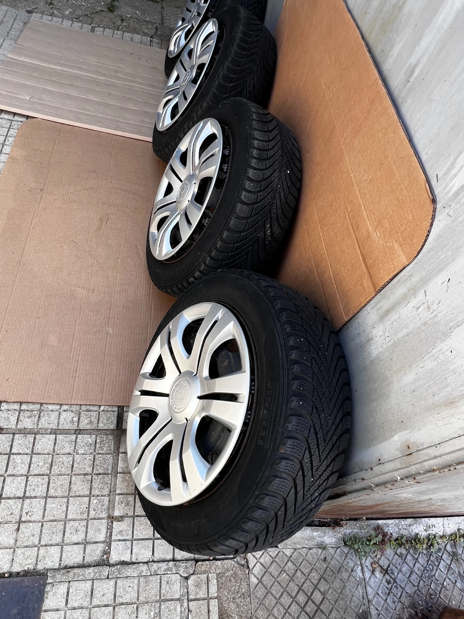 Гуми с джанти Pirelli 185/55R15