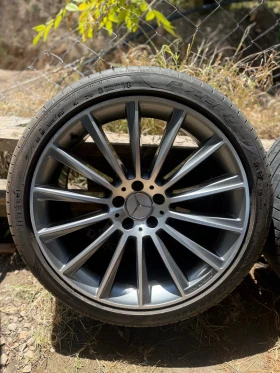 ����� �� �������� �� ���� � ������ 275/35R20 �� Mercedes-Benz