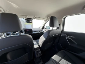 BMW iX1 xDrive30, снимка 11