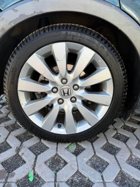 Honda Civic 1.8 i-VTEC , снимка 2 - Автомобили и джипове - 53664443