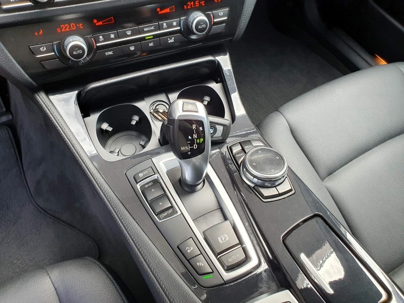 BMW 520 xDrive Facelift, снимка 9 - Автомобили и джипове - 46173144