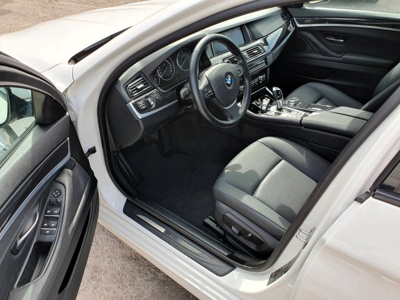 BMW 520 xDrive Facelift, снимка 7 - Автомобили и джипове - 46173144