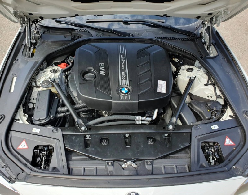 BMW 520 xDrive Facelift, снимка 16 - Автомобили и джипове - 46173144