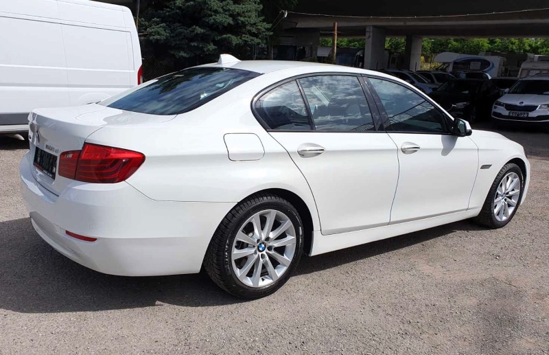 BMW 520 xDrive Facelift, снимка 4 - Автомобили и джипове - 46173144