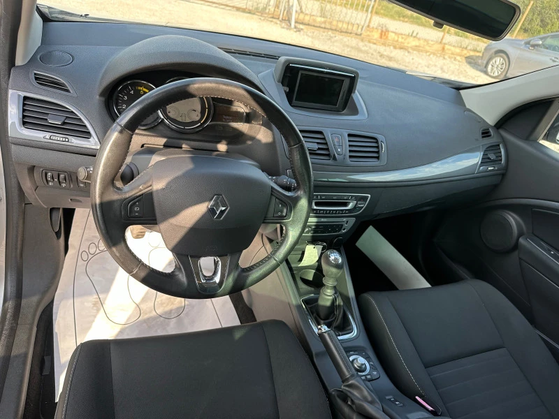 Renault Megane 1.5dCI Limited Euro 6/B, снимка 10 - Автомобили и джипове - 46788345