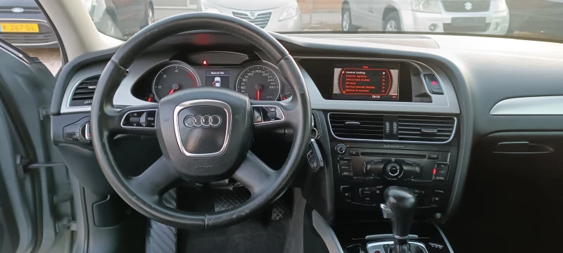 Audi A4 2.0TDI, снимка 8 - Автомобили и джипове - 47388681