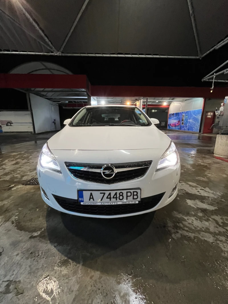 Opel Astra 1.7 CDTI, снимка 4 - Автомобили и джипове - 47712915