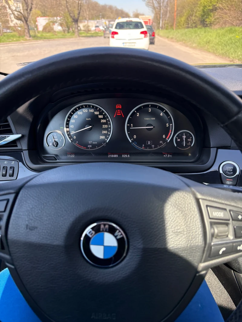 BMW 520 Keyless - Panorama - Distronic, снимка 17 - Автомобили и джипове - 52594566