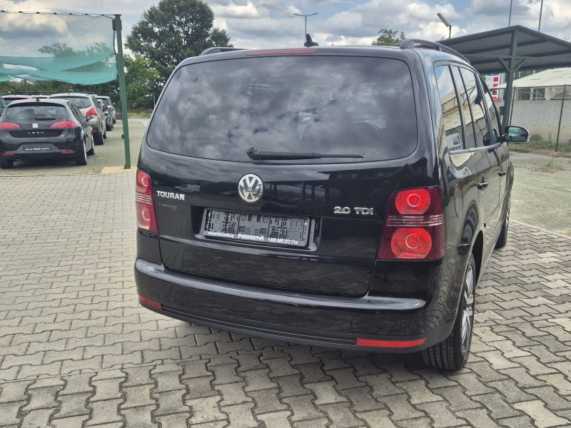 VW Touran 2.0TDI 140к.с Автомат ВММ, снимка 8 - Автомобили и джипове - 51496965