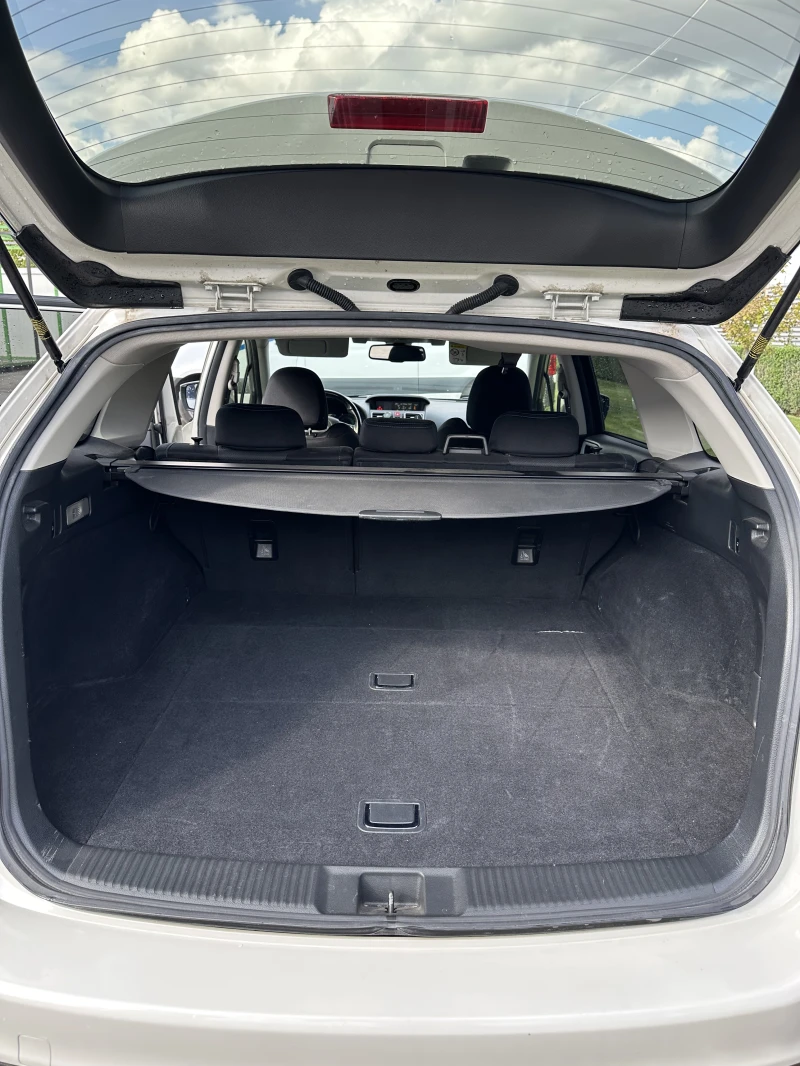 Subaru Levorg, снимка 6 - Автомобили и джипове - 52508257