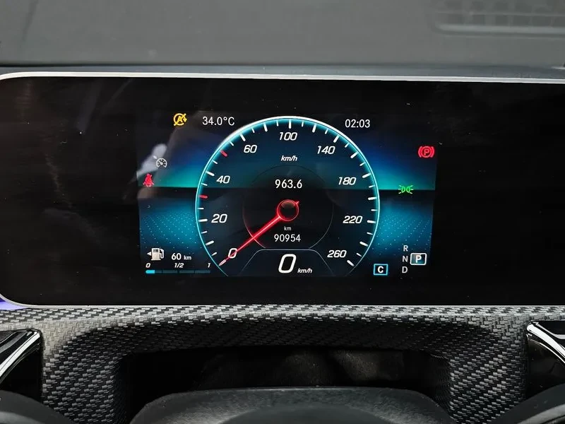Mercedes-Benz A 220 Sedan, снимка 8 - Автомобили и джипове - 55655684