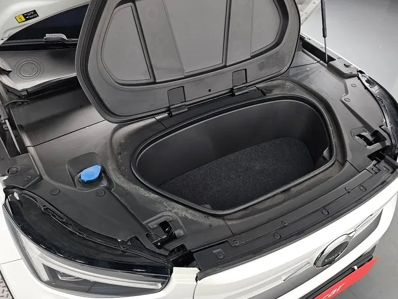 Volvo C40 САМО 30% АВАНС, снимка 6 - Автомобили и джипове - 56533682